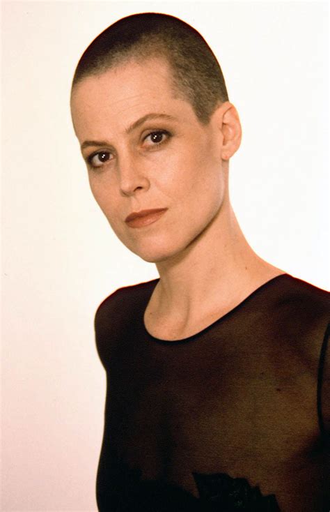 sigourney weaver short hair